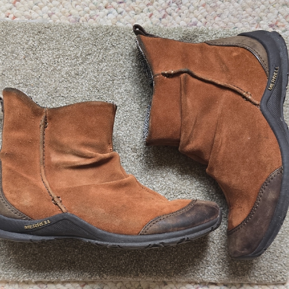 Merrell Women's Tan and Brown Suede Winter Boots